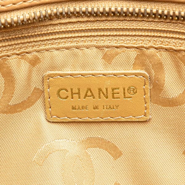 Pre-owned Chanel CC Lambskin Wild Stitch Handbag Brown