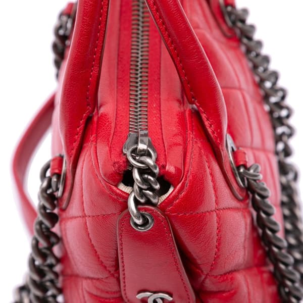 Pre-owned Chanel Small Quilted Shiny Sheepskin Boy Chained Tote Red