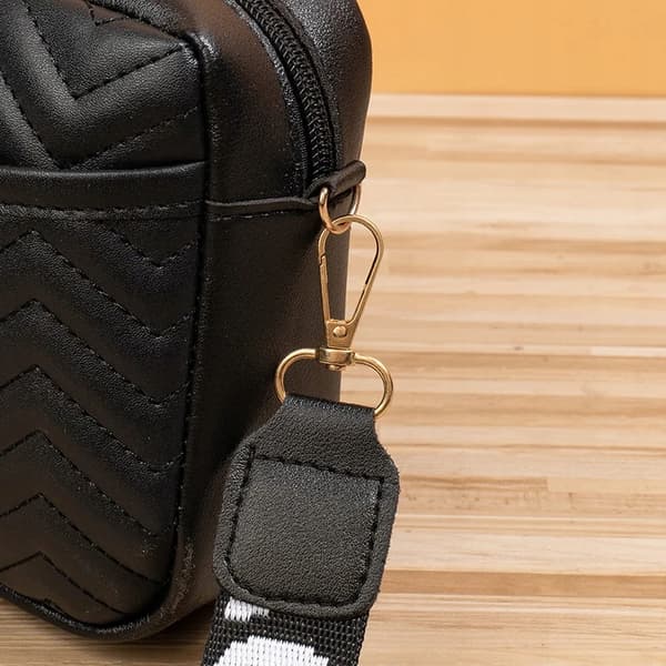 DAM AMBULÄRVÄSKA Svart ECO LÄDER Set om 2 CHEVRON