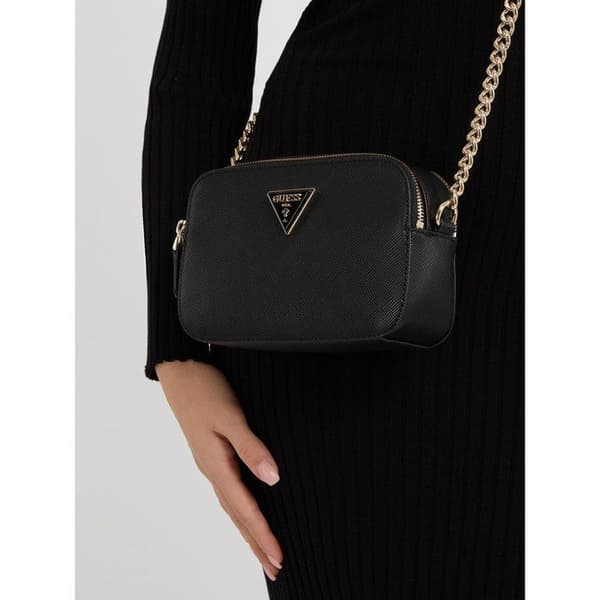 Axelväska - GUESS - Noelle Crossbody Camera - Svart - 100 % polyuretan - Kompakt