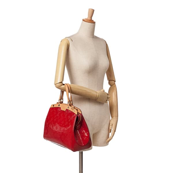 Pre-owned Louis Vuitton Monogram Vernis Brea MM Red