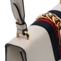 Miniatyrbild 9 av 10: Pre-owned Gucci Small Leather Sylvie Satchel White