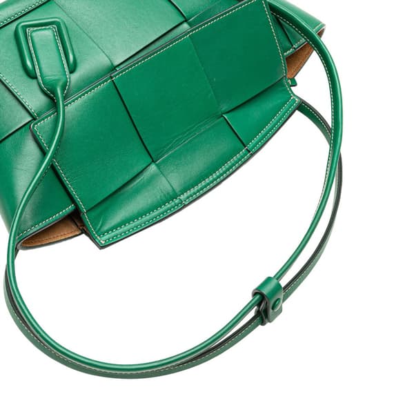 Pre-owned Bottega Veneta Small Calfskin Maxi Intrecciato Arco Satchel Green