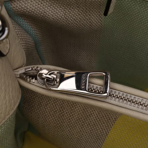 Pre-owned Gucci Medium Calfskin Bamboo Daily Shopper Satchel White
