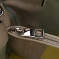 Miniatyrbilde 7 av 10: Pre-owned Gucci Medium Calfskin Bamboo Daily Shopper Satchel White