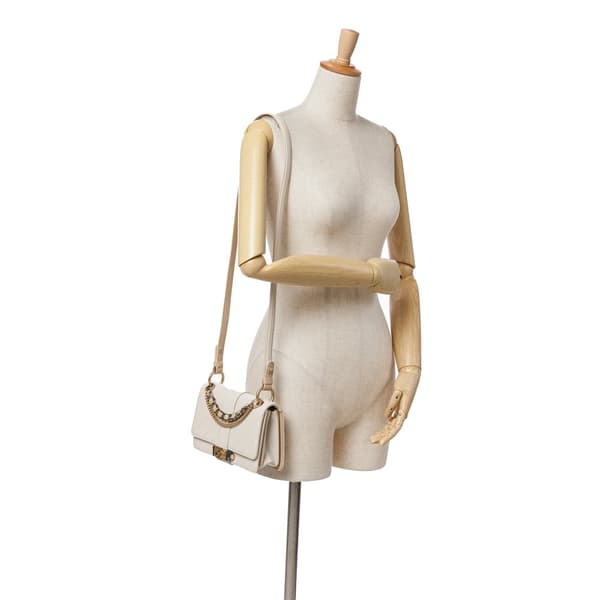 Pre-owned Chanel CC Stitched Calfskin Chain Flap White