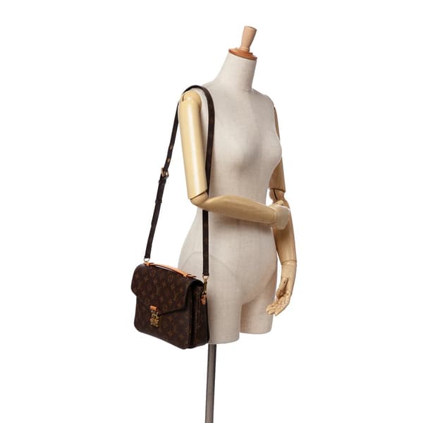 Pre-owned Louis Vuitton Monogram Pochette Metis Brown