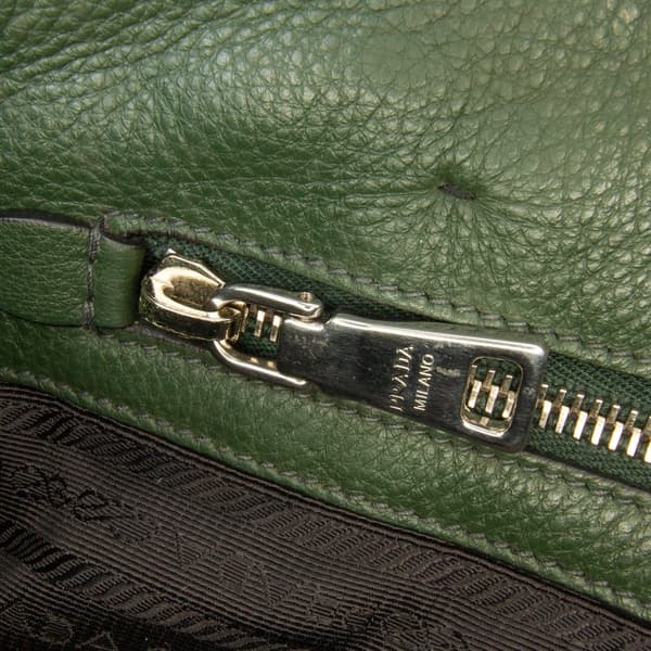 Pre-owned Prada Vitello Daino Open Convertible Tote Green