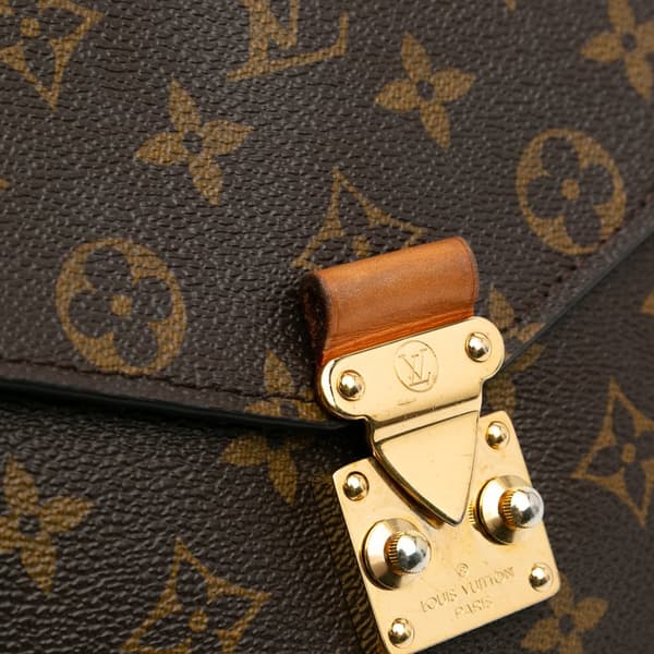 Pre-owned Louis Vuitton Monogram Pochette Metis Brown