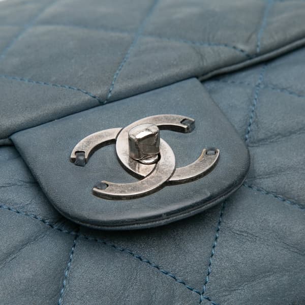 Pre-owned Chanel Jumbo Iridescent Calfskin In The Mix Flap Blue