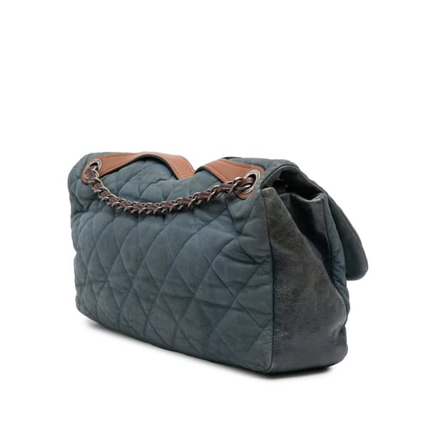 Pre-owned Chanel Jumbo Iridescent Calfskin In The Mix Flap Blue