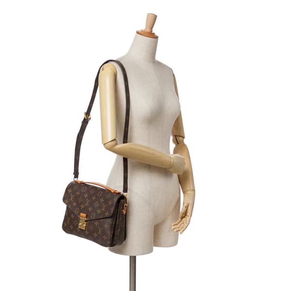 Pre-owned Louis Vuitton Monogram Pochette Metis Brown