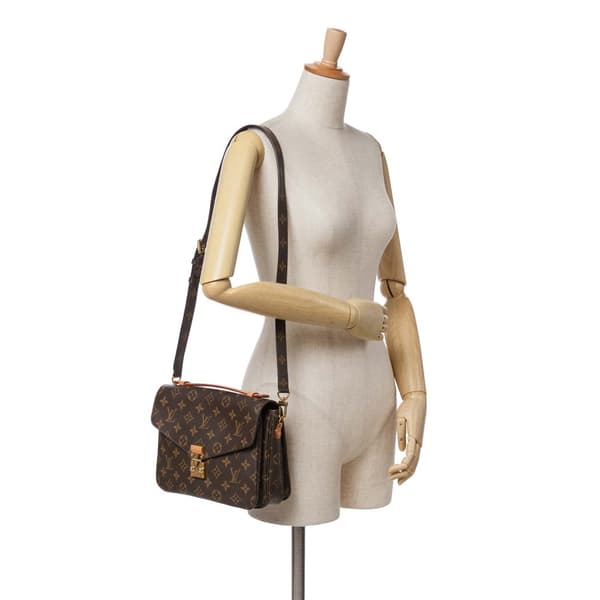 Pre-owned Louis Vuitton Monogram Pochette Metis Brown