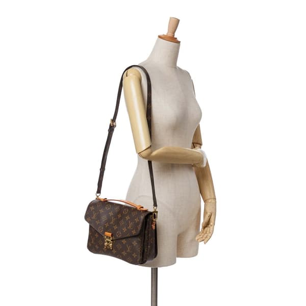 Pre-owned Louis Vuitton Monogram Pochette Metis Brown