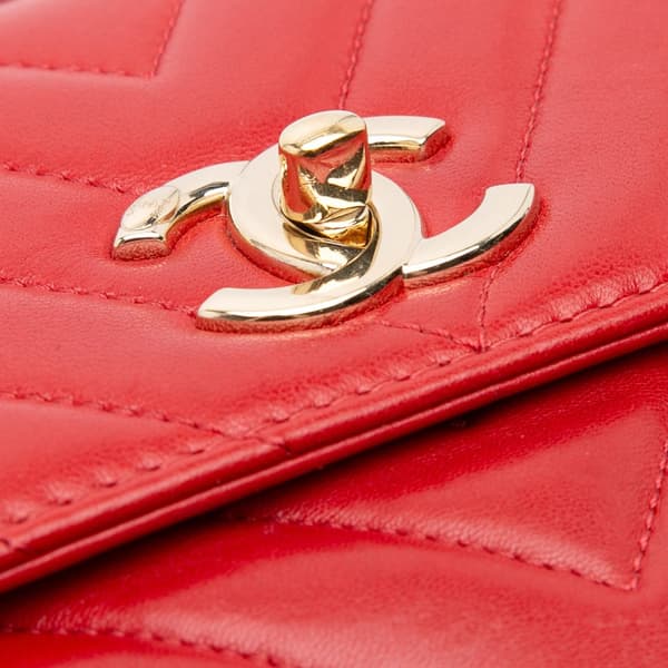 Pre-owned Chanel Small Chevron Lambskin Trendy CC Flap Red