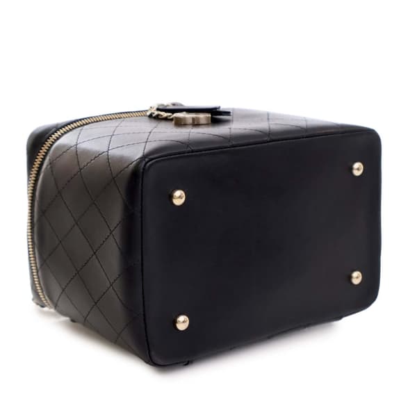 Pre-owned Chanel Large Quilted Lambskin Knock On Wood Vanity Case Black