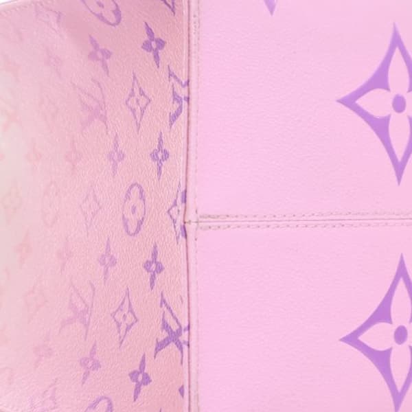 Pre-owned Louis Vuitton Monogram Giant Spring in the City OnTheGo GM Pink