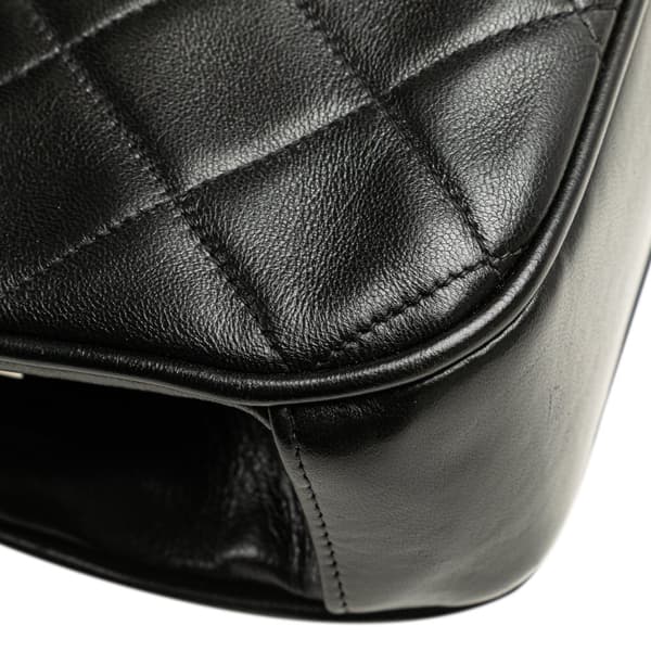Pre-owned Chanel CC Quilted Lambskin Kiss Lock Frame Top Handle Bag Black