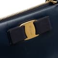 Miniatyrbillede 8 af 10: Pre-owned Ferragamo Leather Tracy Vara Satchel Blue
