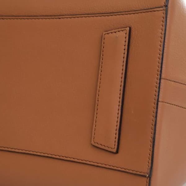 Pre-owned Givenchy Medium Sugar Goatskin Antigona Brown