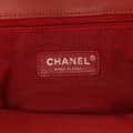 Miniatyrbillede 5 af 10: Pre-owned Chanel Small Quilted Lambskin Chain Detail Saddle Bag Red