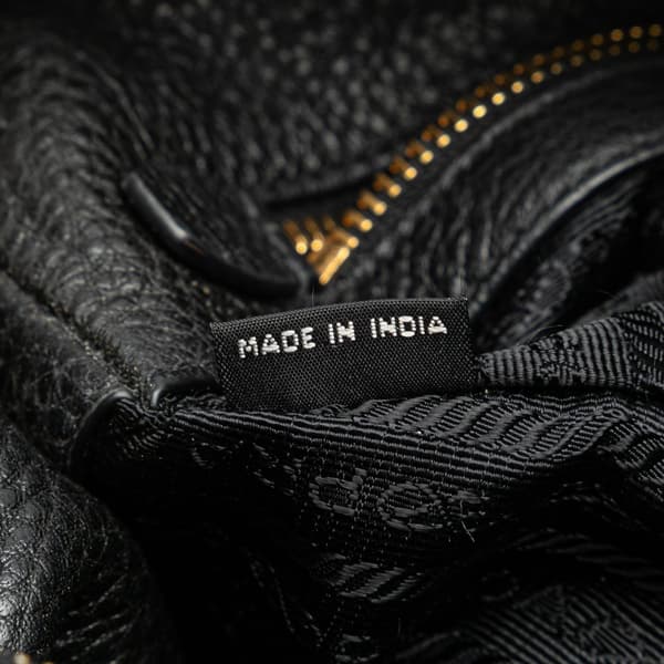 Pre-owned Prada Vitello Daino Zip Top Satchel Black