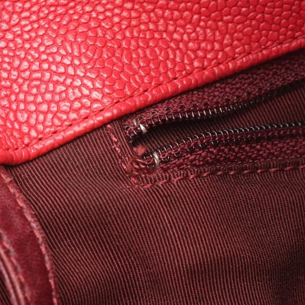 Pre-owned Chanel Quilted Caviar French Riviera Hobo Red