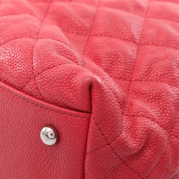 Pre-owned Chanel Quilted Caviar French Riviera Hobo Red