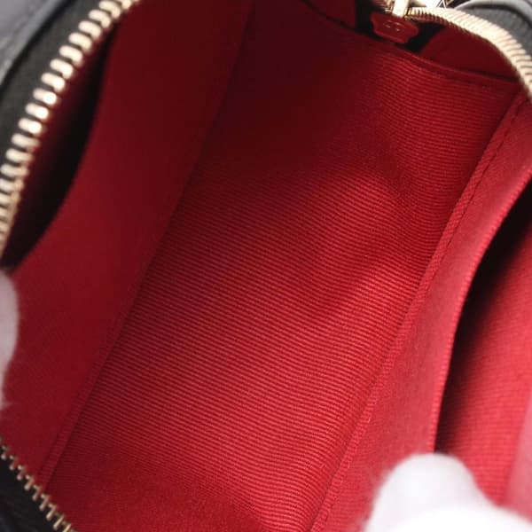 Pre-owned Chanel Lambskin 19 Round Clutch with Chain Black