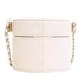 Miniatyrbild 3 av 10: Pre-owned Chanel Mini Quilted Lambskin CC Allure Vanity Case White