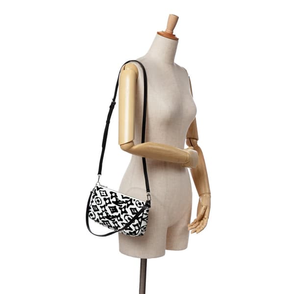 Pre-owned Louis Vuitton Urs Fischer Monogram Pochette Accessoires White