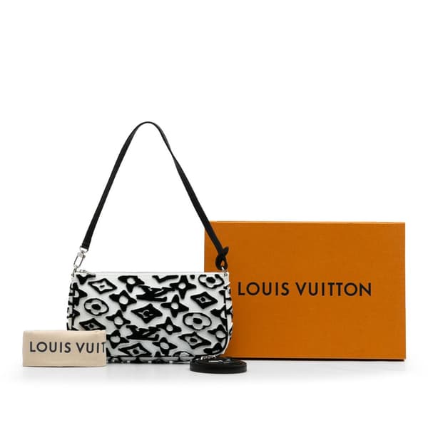 Pre-owned Louis Vuitton Urs Fischer Monogram Pochette Accessoires White