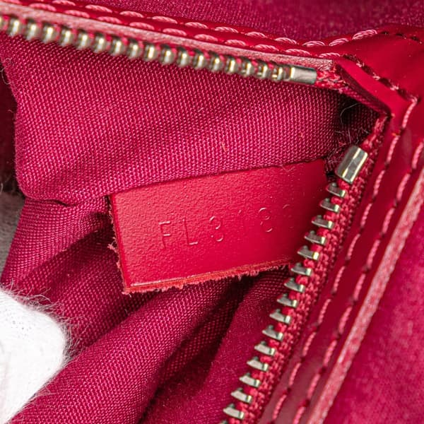 Pre-owned Louis Vuitton Epi Brea MM Red