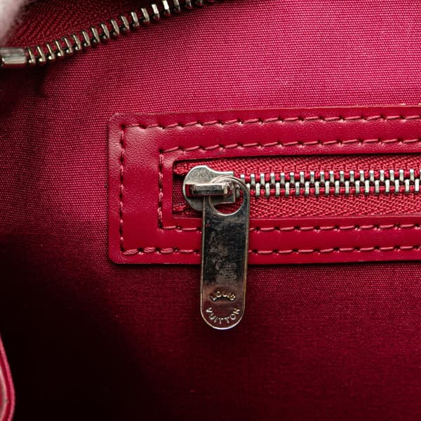 Pre-owned Louis Vuitton Epi Brea MM Red