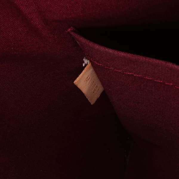 Pre-owned Louis Vuitton Monogram Vernis Alma GM Red
