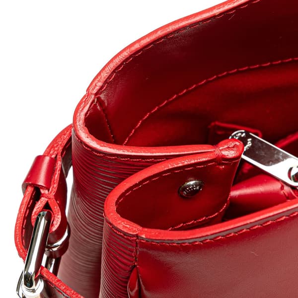 Pre-owned Louis Vuitton Epi Passy PM Red