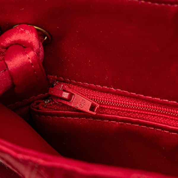 Pre-owned Chanel CC Quilted Satin Handbag Red