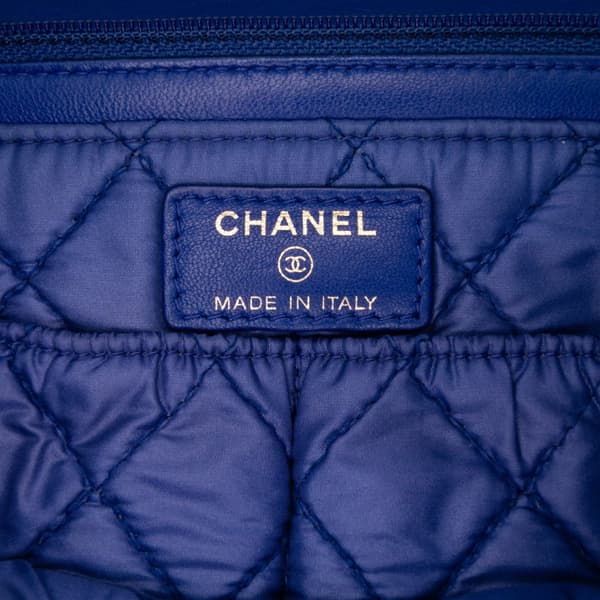 Pre-owned Chanel CC Quilted Lambskin Zip Vanity Flap Blue