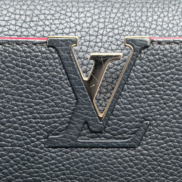 Pre-owned Louis Vuitton Taurillon Capucines PM Blue