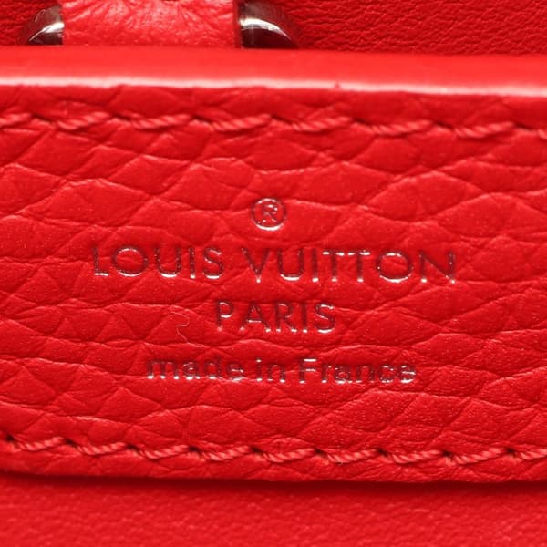 Pre-owned Louis Vuitton Taurillon Capucines BB Red