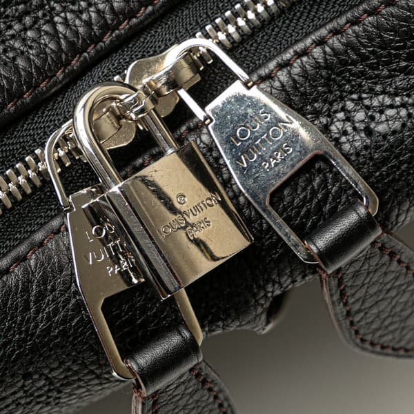 Pre-owned Louis Vuitton Monogram Mahina Selene PM Black