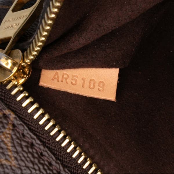 Pre-owned Louis Vuitton Monogram Pochette Metis Brown