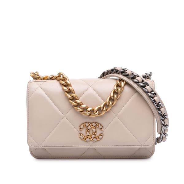 Pre-owned Chanel Quilted Lambskin 19 Wallet on Chain Brown