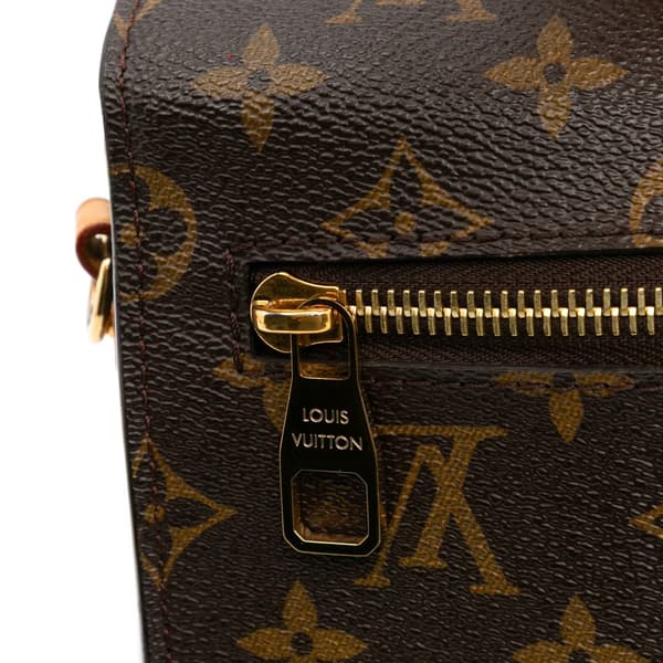 Pre-owned Louis Vuitton Monogram Pochette Metis Brown
