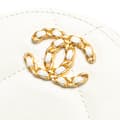 Miniatyrbild 8 av 10: Pre-owned Chanel Lambskin 19 Round Clutch with Chain White