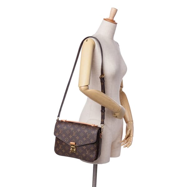 Pre-owned Louis Vuitton Monogram Pochette Metis Brown
