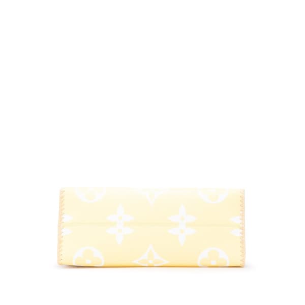 Pre-owned Louis Vuitton Monogram Giant By The Pool Okinawa OnTheGo GM Pink