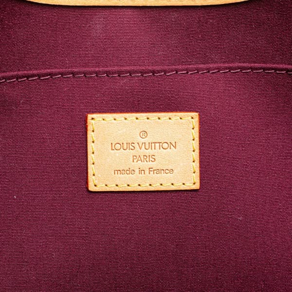 Pre-owned Louis Vuitton Monogram Vernis Roxbury Drive Red