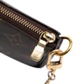 Miniatyrbild 9 av 10: Pre-owned Louis Vuitton Monogram Mini Pochette Accessoires Brown