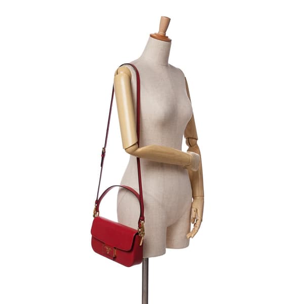 Pre-owned Prada Saffiano Lux Embleme Satchel Red
